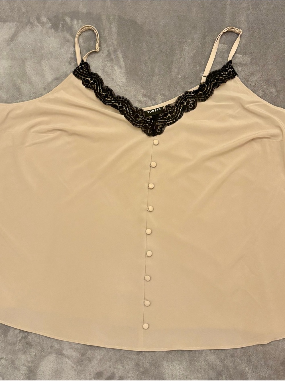 Torrid Peach Blush Chablis Lace Trim Cami Top - Faux Button Front - Size 1 (1X)